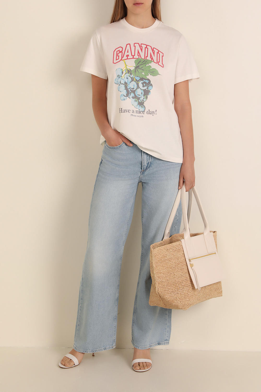 חולצת טי משוחררת